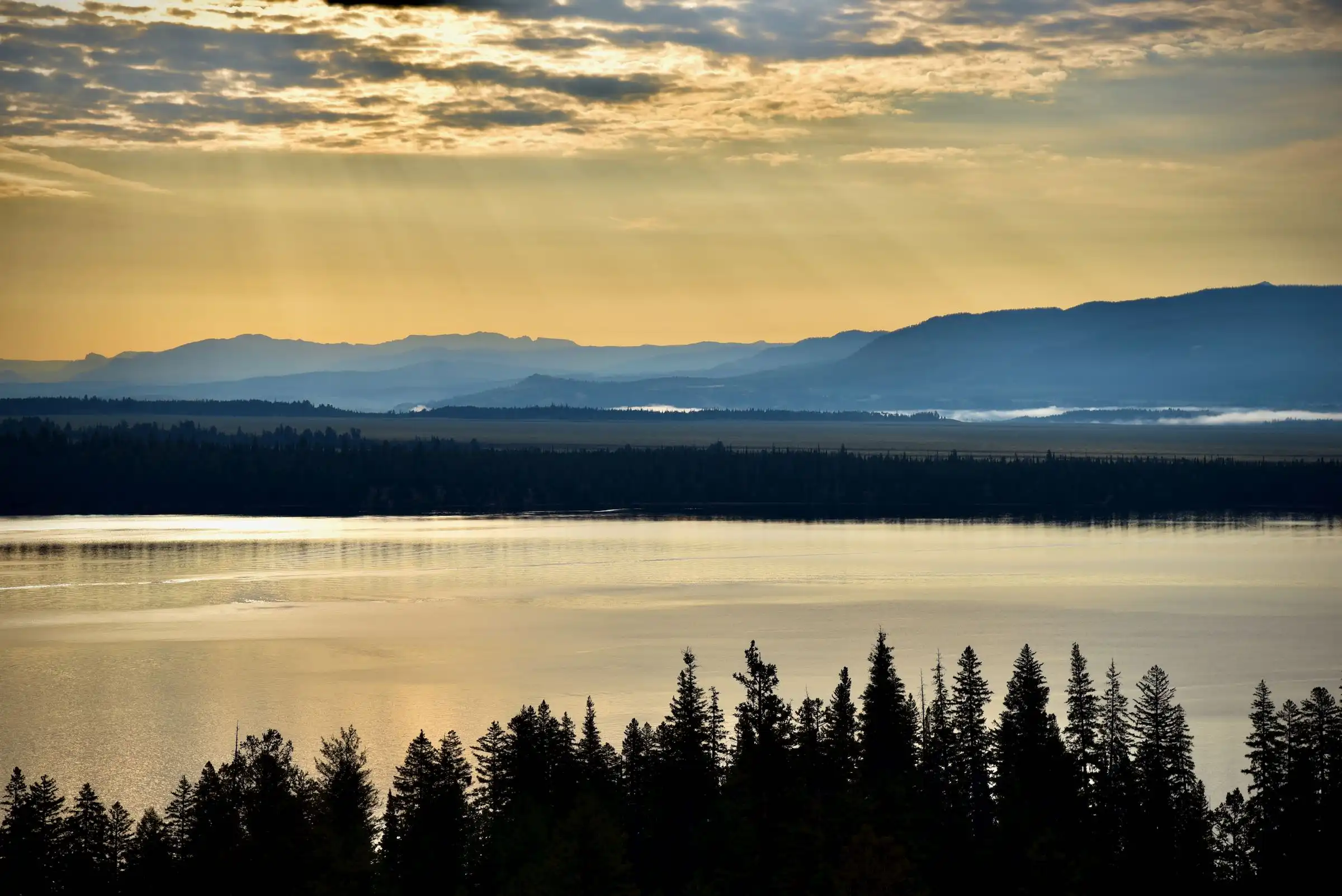 view of Jenny Lake from Inspiration Point.